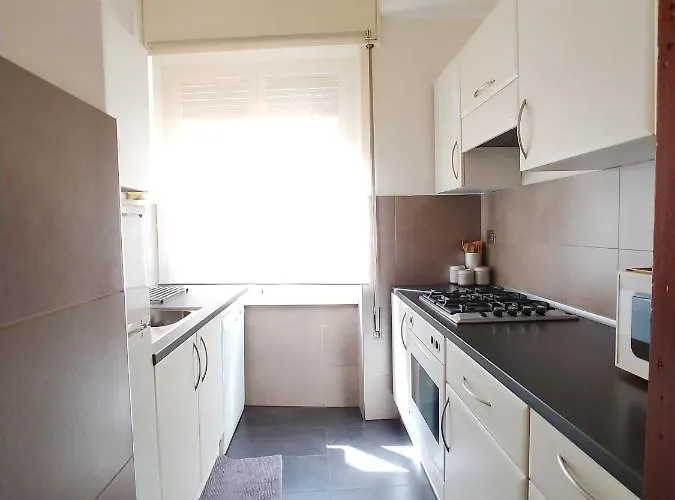 Apartament Per 5, Metro B Bologna, Terrazzo, Wi-fi *