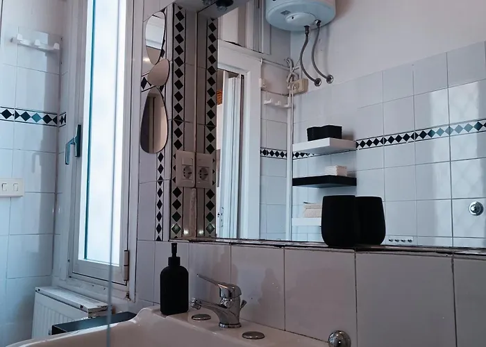 Apartament Per 5, Metro B Bologna, Terrazzo, Wi-fi *