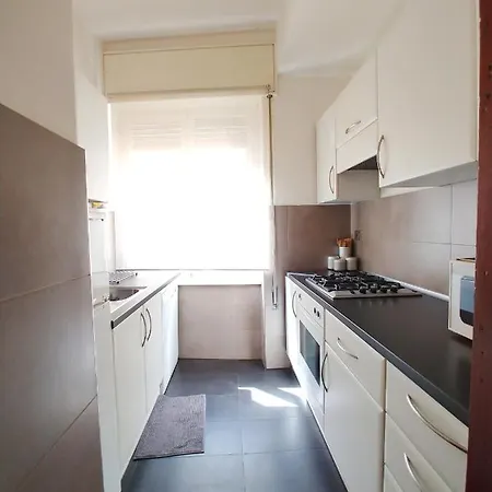 Apartment Per 5, Metro B Bologna, Terrazzo, Wi-fi *
